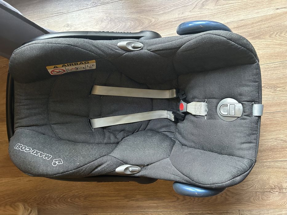 Fotelik maxi cosie uzywany - nosidelko