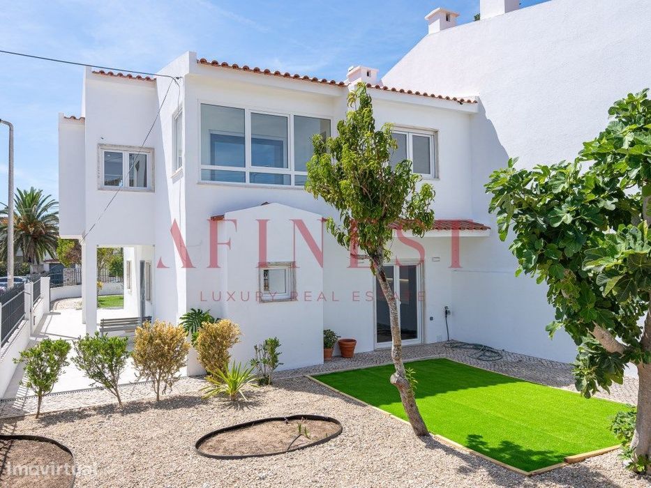 Moradia T4 Renovada Com Jardim Na Parede Perto Da Praia