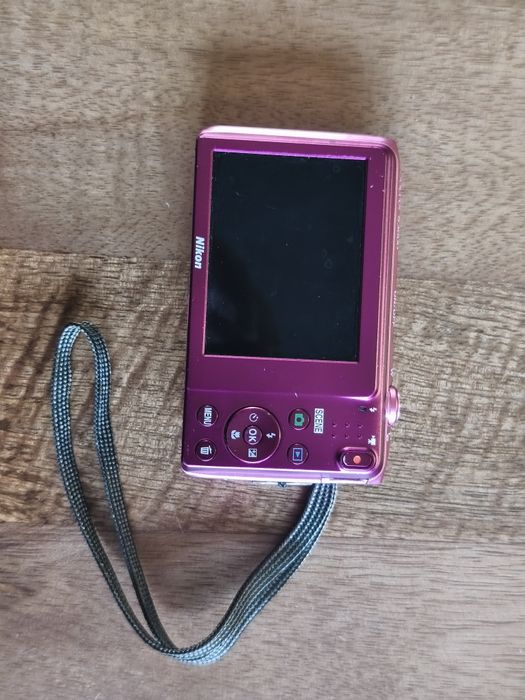 Nikon Coolpix różowy/fuksja sprzedam lub zamienię