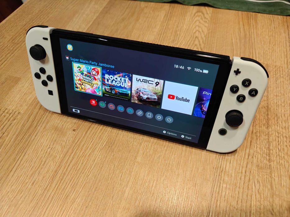 Nintendo Switch OLED + Super Mario Party Jamboree