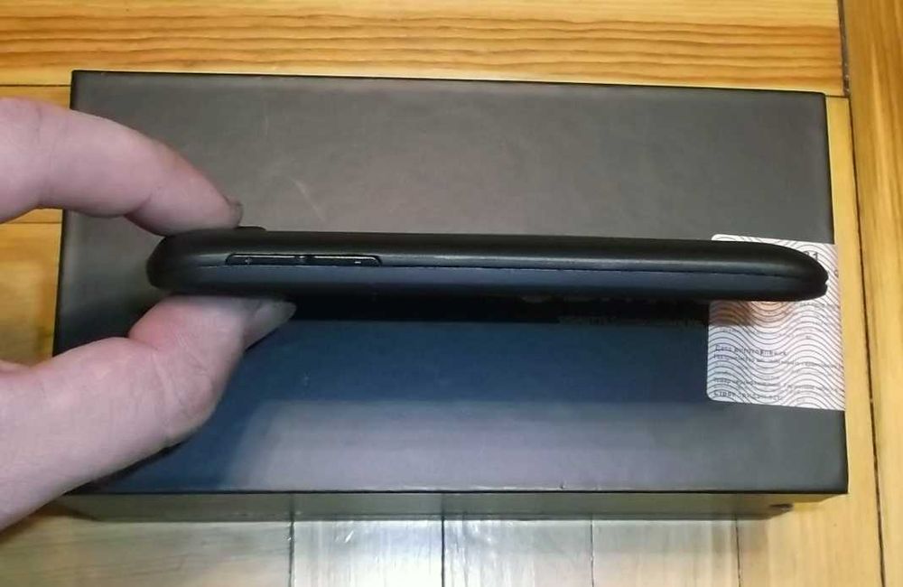 Мобильный телефон Gigabyte GSmart GS202+ brown Смартфон