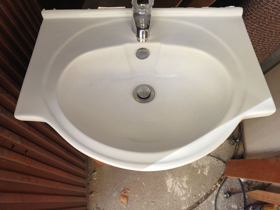 Vendo móvel para casa de banho completo, como novo.