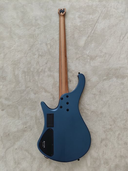 Baixo Ibanez ehb1000