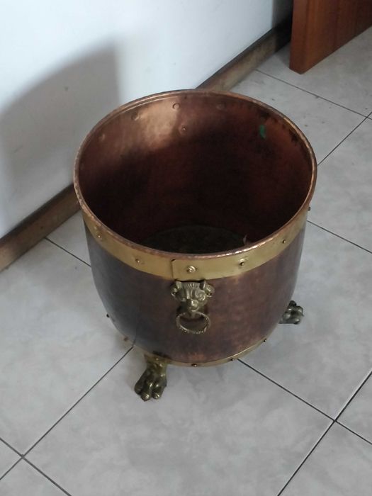 Porta Guarda-Chuvas em Latão