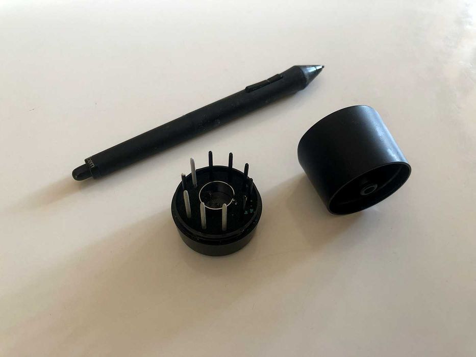 Графический планшет Wacom Intuos Touch Large PTH-851