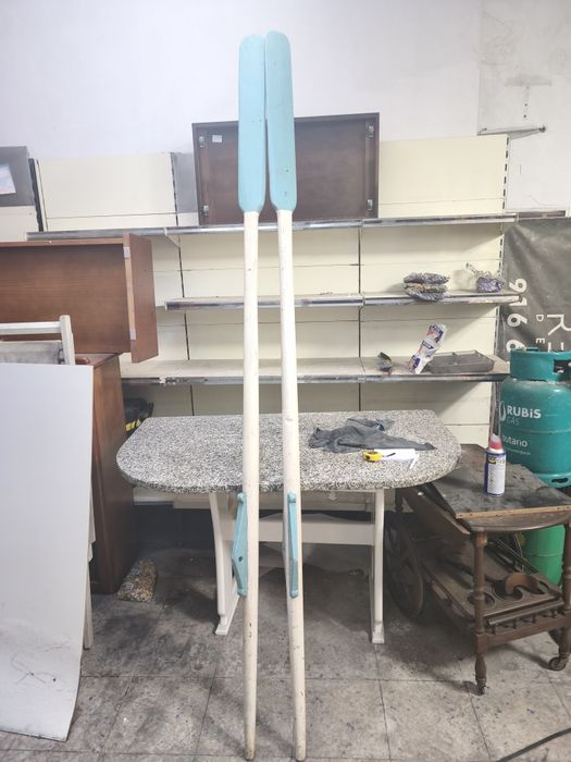 Vendo remos de madeira