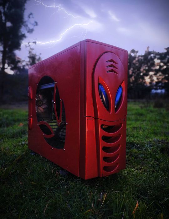 Caixa PC computador gaming "old-school"  (rara)