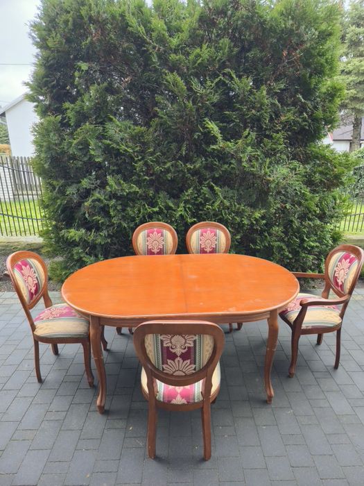 Zestaw stół i krzesła stylizowane stan uzywany