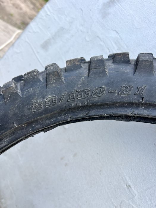 Продам эндуро резину 80-100-21