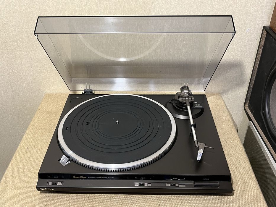 Автоматический проигрыватель винила TECHNICS SL-DD33 DIRECT DRIVE