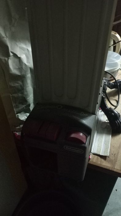 Aquecedor eléctrico  com rodas