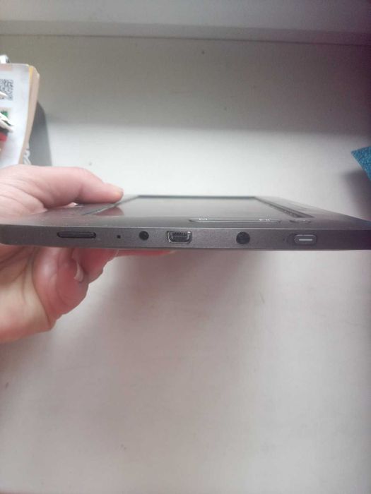 Електронна книга Texet TB-721HD 4ГБ не работает