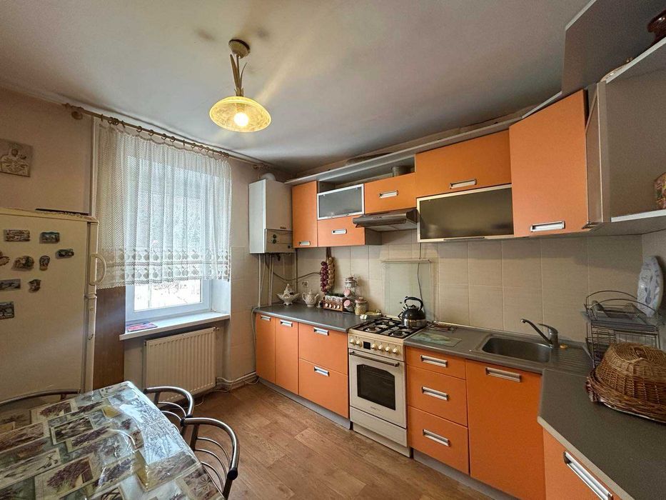 Продаю 3к квартиру м.Яремче