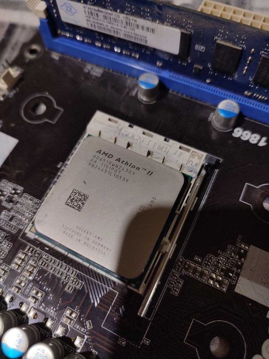 Asrock a75M sFM1 + ddr 3 4gb + AMD athlon 2 K