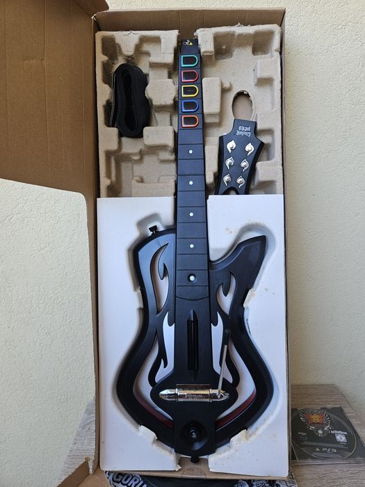 Guitar Hero Warriors of Rock PS3 + Guitar Bundle (Complete Set, No Original Game Case)