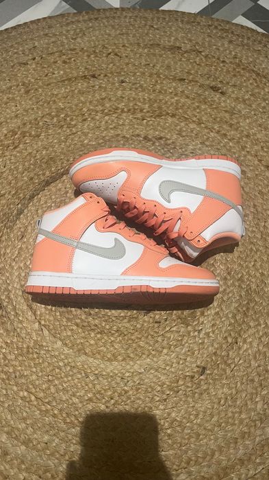Nike Dunk High “Salmon Grey” / Pêssego e Cinzento – Tamanho 37.5 (UK 4)