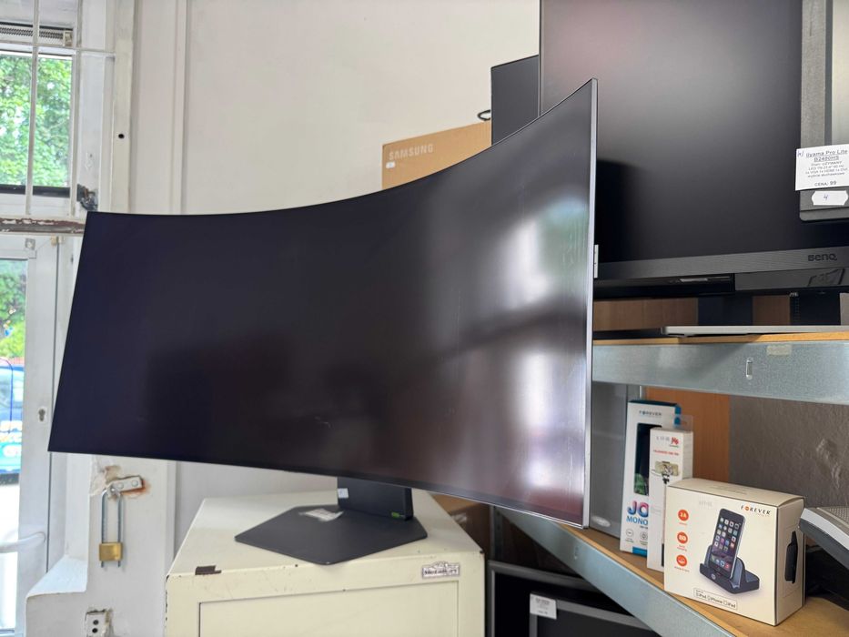 (15) Monitor LG UltraGear OLED 45GX950A-B