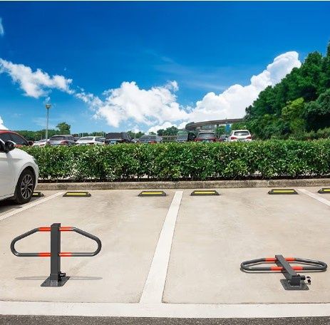 Barreira com duas chaves para estacionamento privado