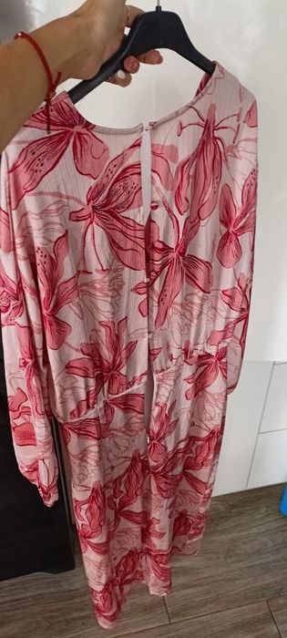 Cudna sukienka Reserved r.L-XXL