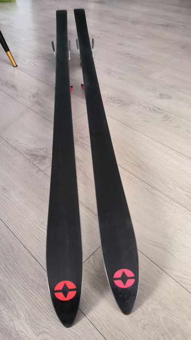 Narty Olin DXS z wiazaniami Salomon