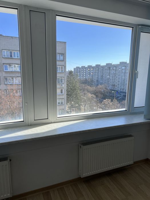 Оренда офісних приміщень в Бізнес-Центрі по Володимира Великого