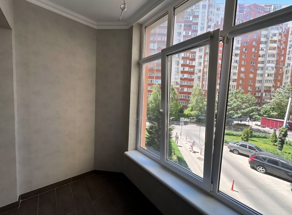 ЖК Радужный, 2 спальни и кухня, новый ремонт, низкий этаж