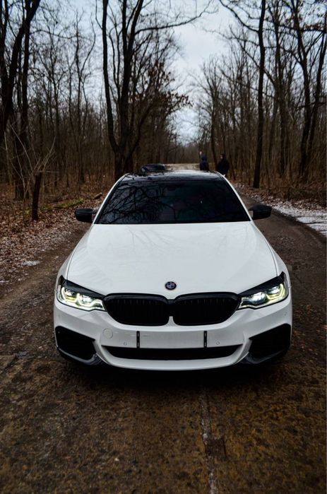 Продам BMW G30 2017 год