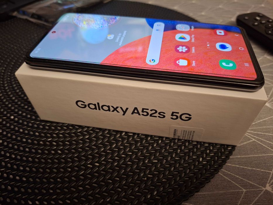 Samsung Galaxy A52s 5G + 2 casy