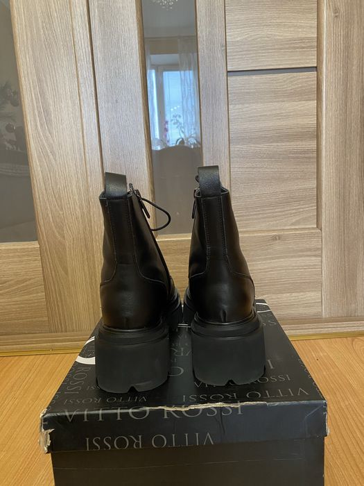Нові ботінки Vitto Rossi
