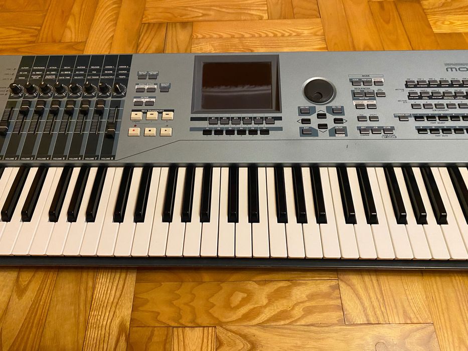Yamaha XS7 + case – stan bardzo dobry, gotowy do gry od zaraz!
