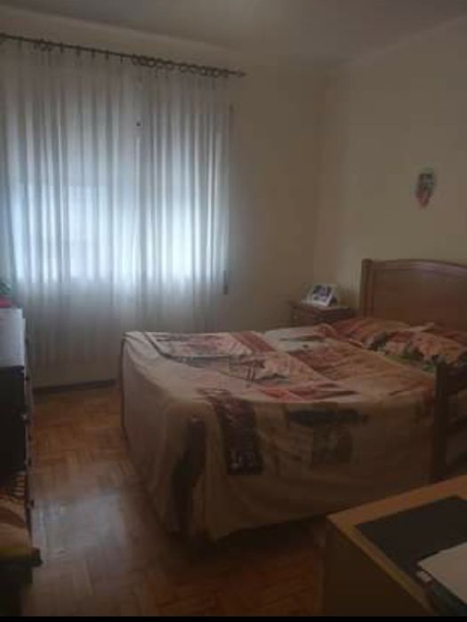 Vendo t4+1 com garagem fechada e terraço