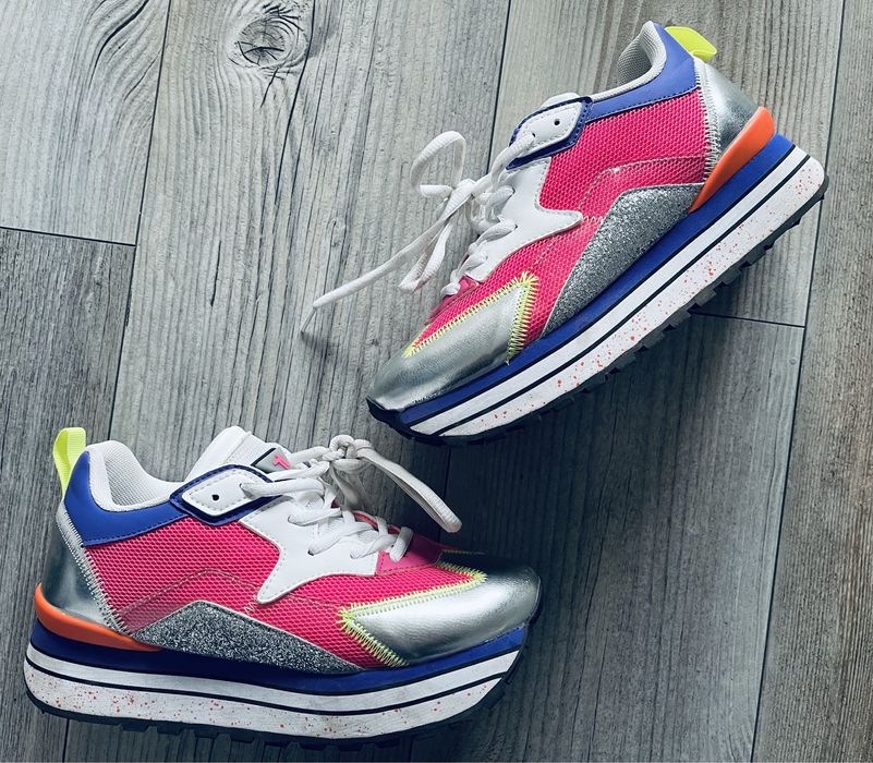 Togoshi sneakersy 37