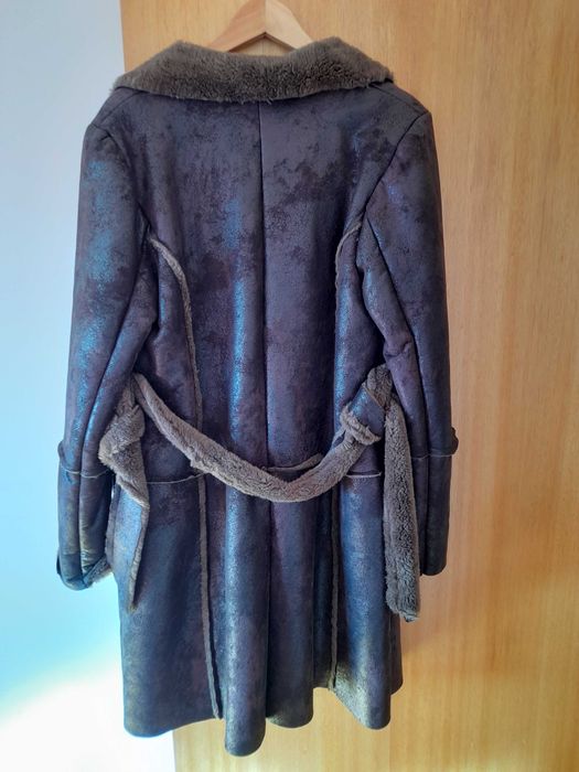 Elegante Casaco comprido de senhora.