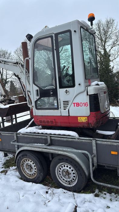 Minikoparka takeuchi tb016