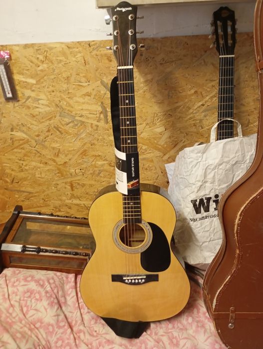 Czar gitarowych instrumentów ,  nowa gitara