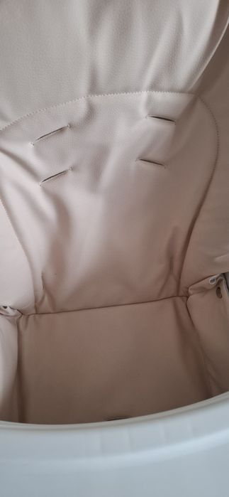 Стільчик для годування