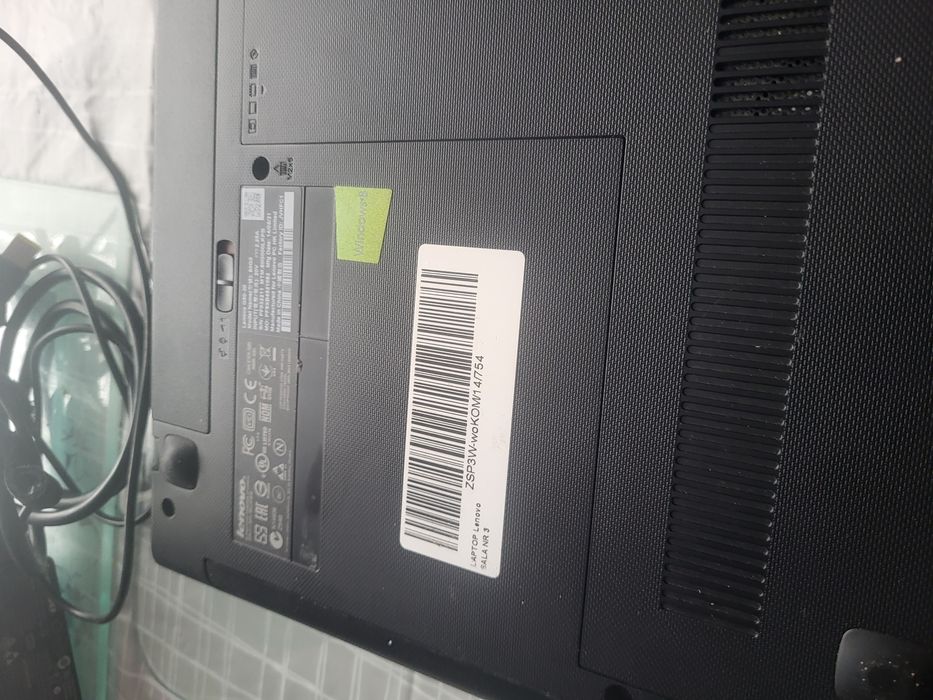 Laptop Lenovo G50-30 sprawny ladny komplet