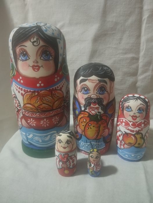 Матрешка украинская семейка.