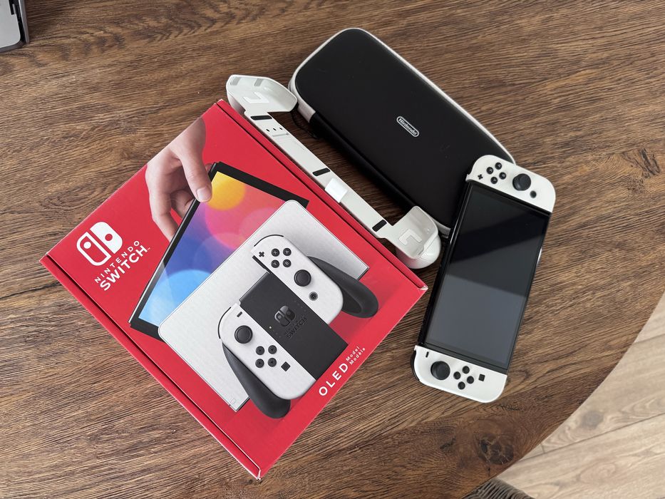 Nintendo Switch OLED + Mario Kart 8 картридж + 128GB / Гарний стан