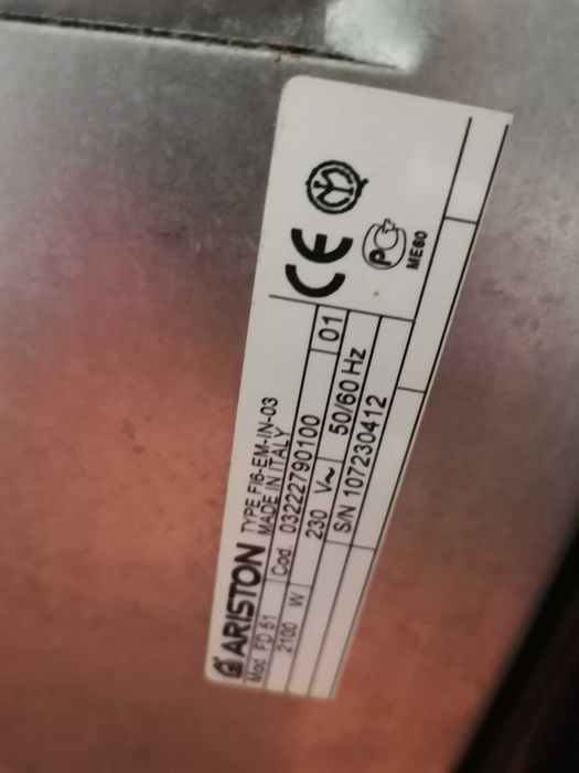 Поиск модели : 
 Духовой шкаф независимый Ariston FD 51