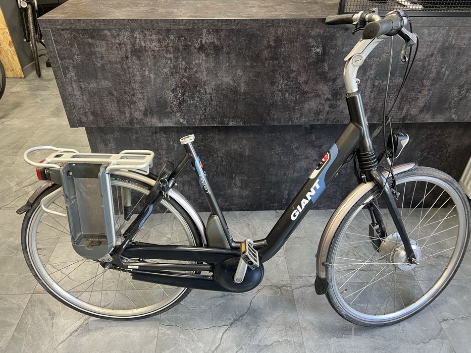 Rower elektryczny GIANT TWIST 24v na 1 baterie sprawny silnik nexus