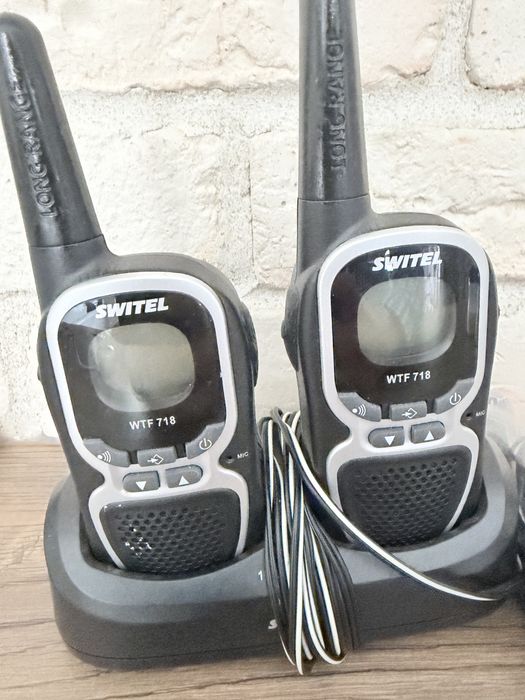 Krótkofalówki Switel WTF 718 zestaw 2 szt. ze stacją ładowania