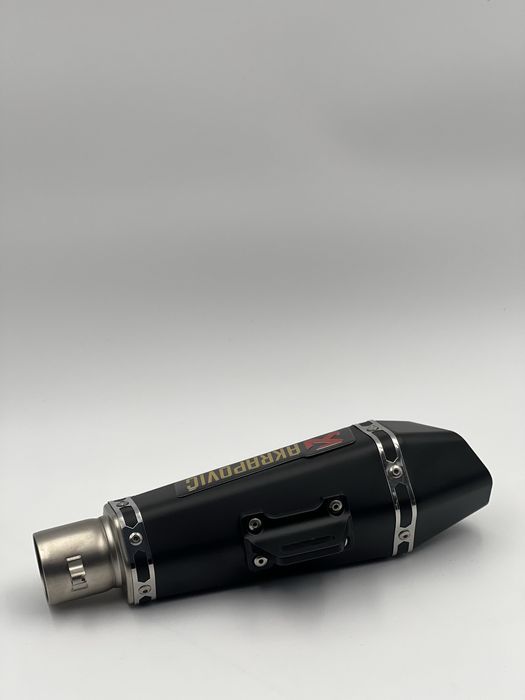 Вихлоп Acrapovic на мотоцикл