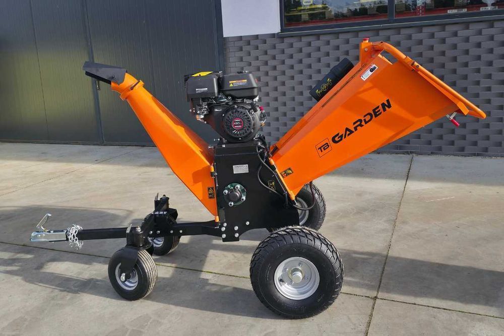 Rozdrabniacz do gałęzi, rębak spalinowy TB GARDEN P4206 15KM