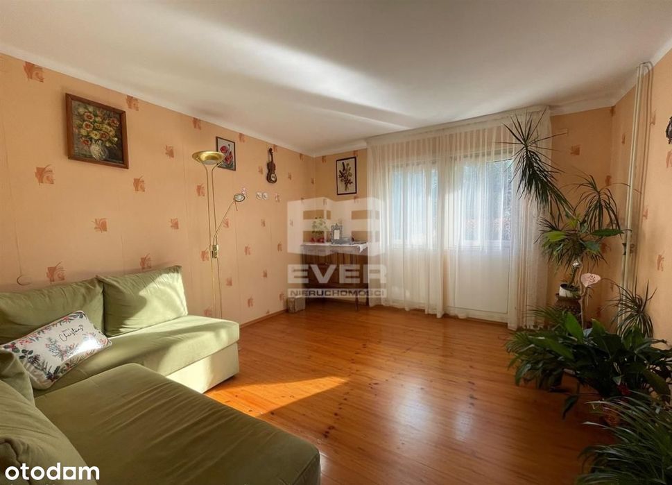 Dom bliźniak - cicha i spokojna okolica.