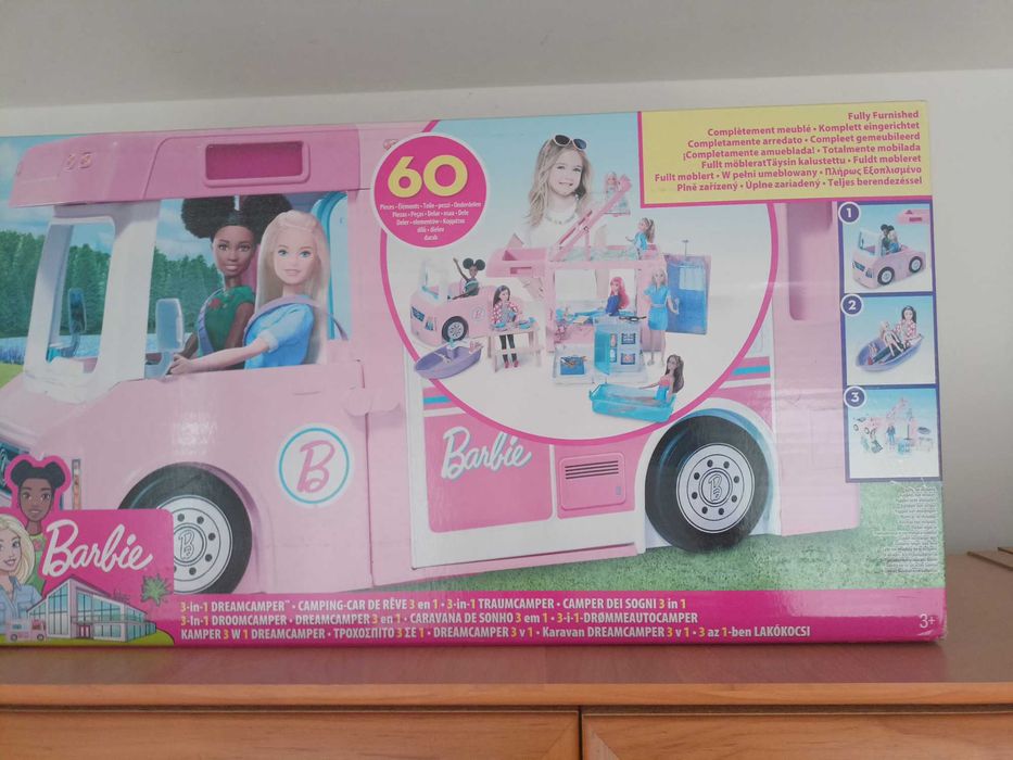 Barbie kamper samochód