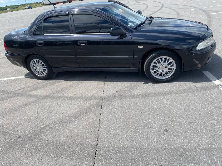 Mitsubishi Carisma