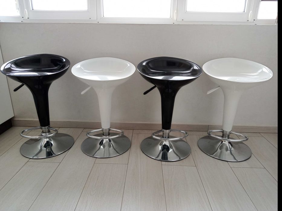 Барні стільці 4шт. Стілець барний.