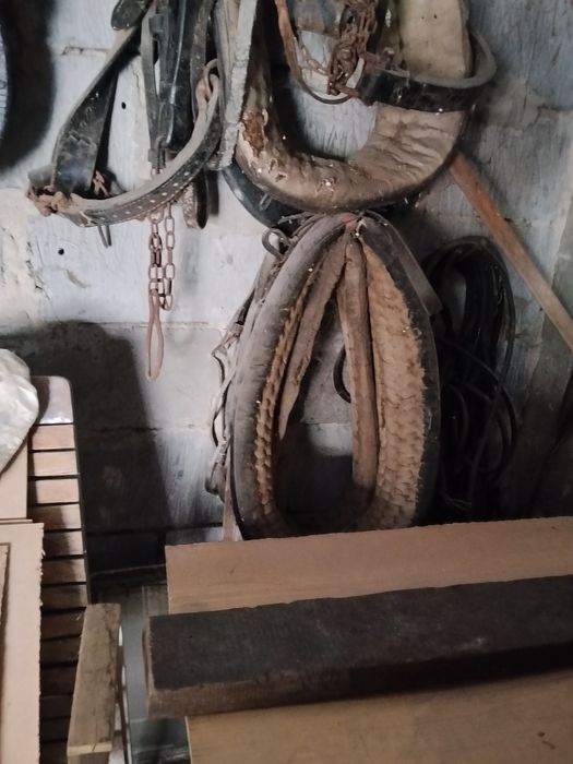 Sprzedam 4 zestawy do ubrania konia