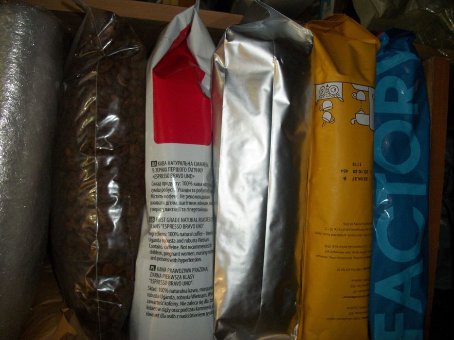 кофе и зерно и молотое